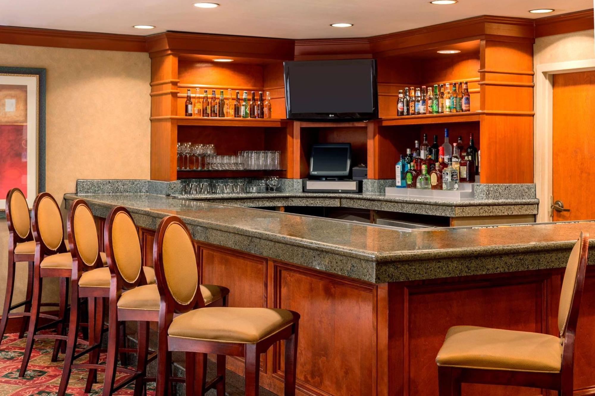 Embassy Suites By Hilton Columbia Greystone Extérieur photo