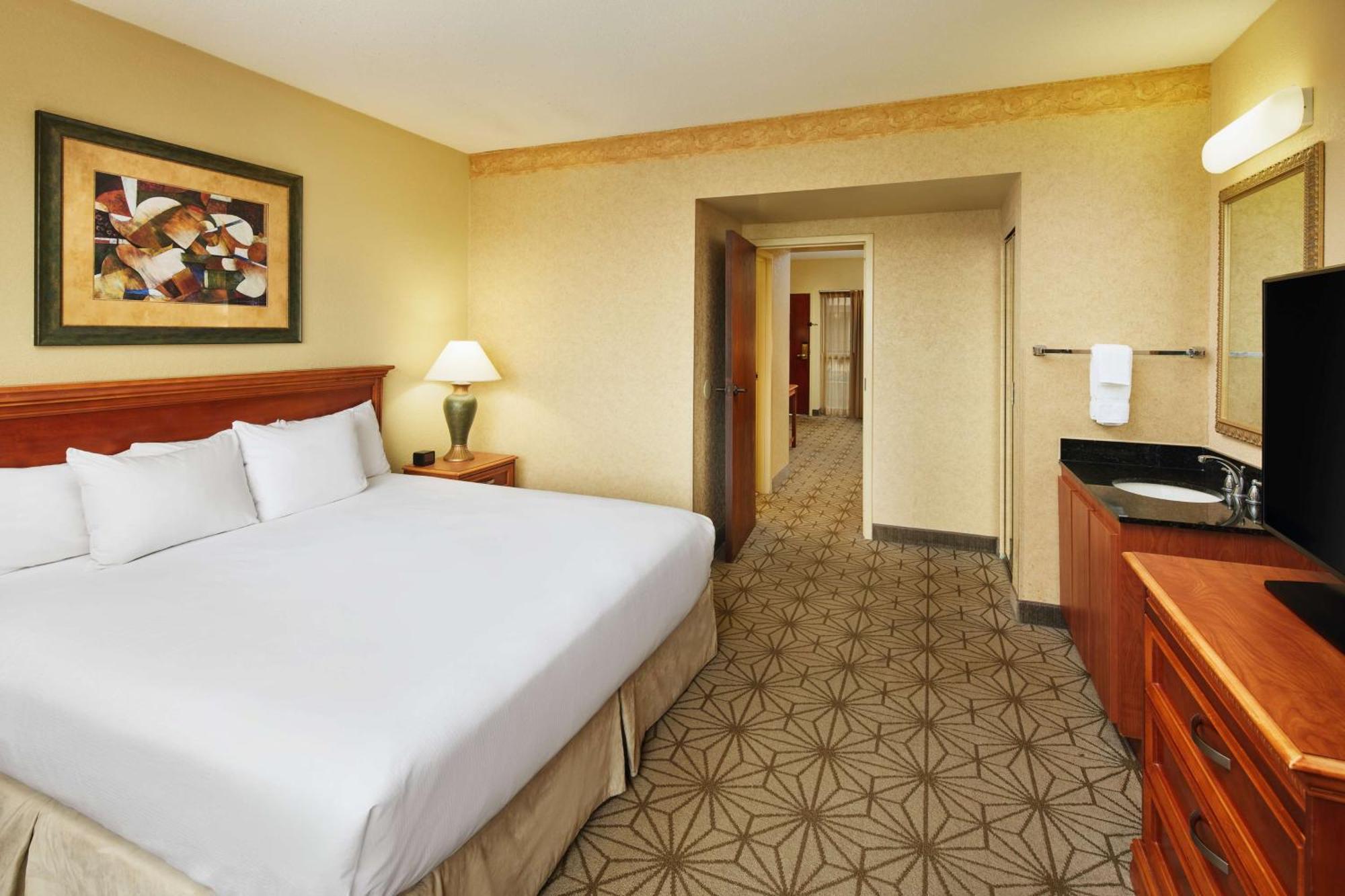 Embassy Suites By Hilton Columbia Greystone Extérieur photo