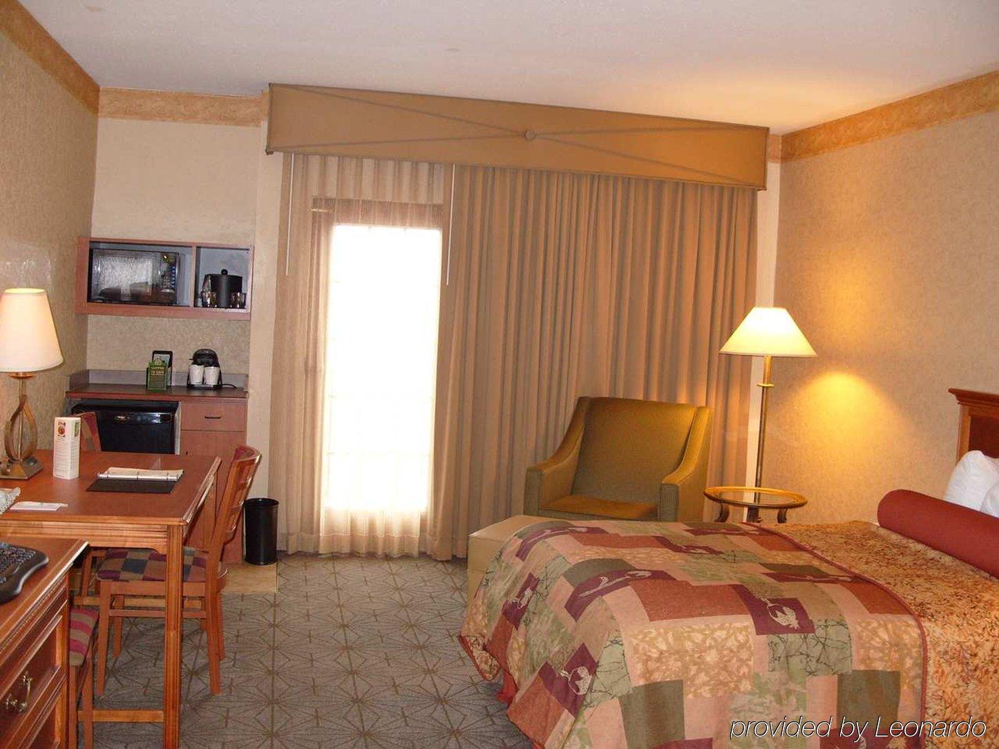 Embassy Suites By Hilton Columbia Greystone Chambre photo